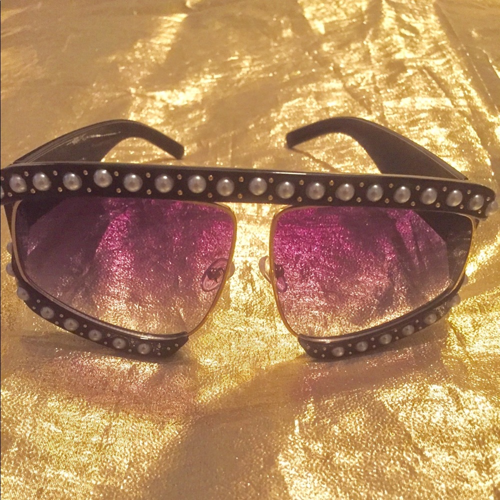 Sunglasses 😎